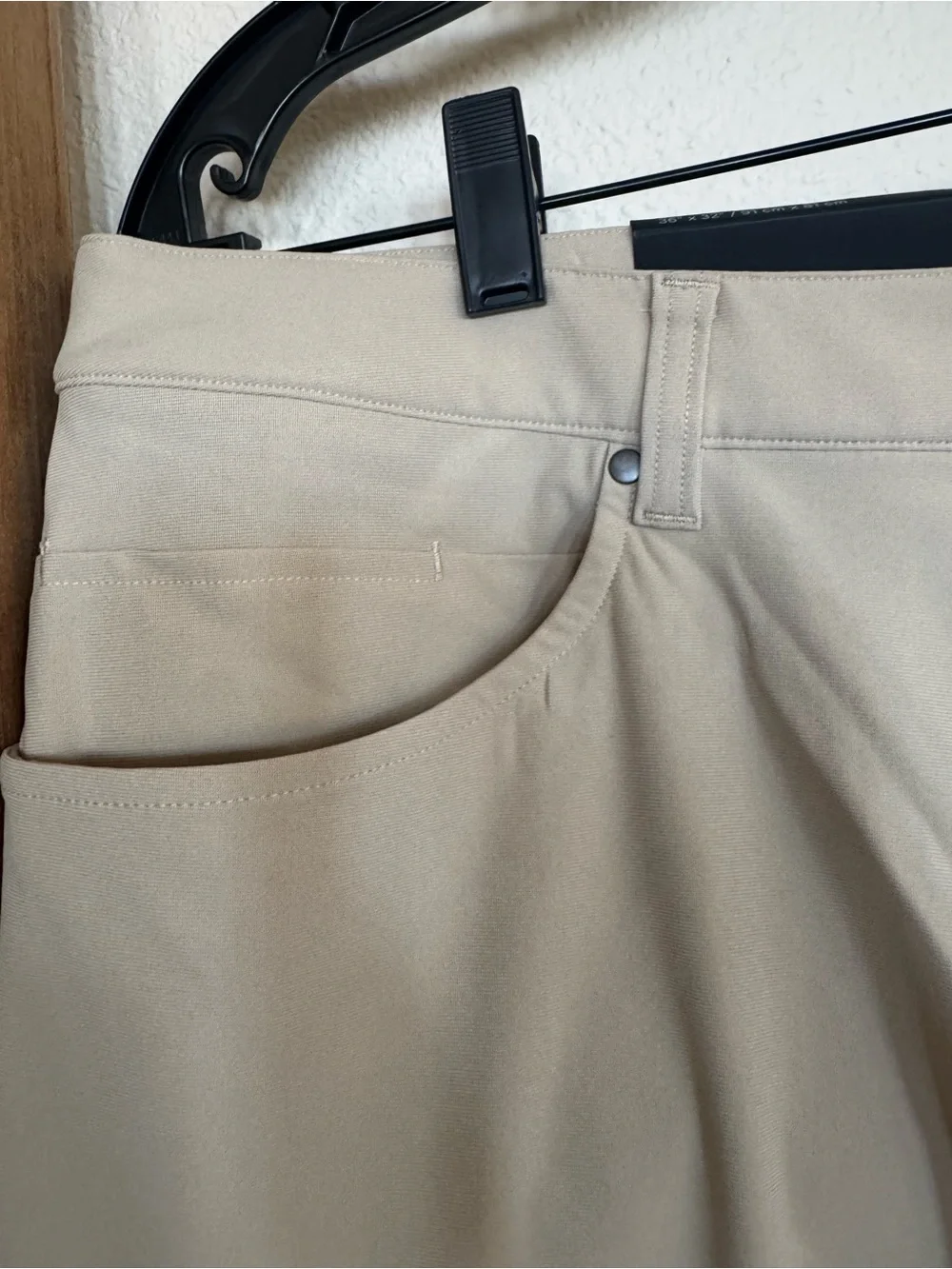 lululemon athletica Men's Khakhi ABC pant classic Warpstreme Fabric